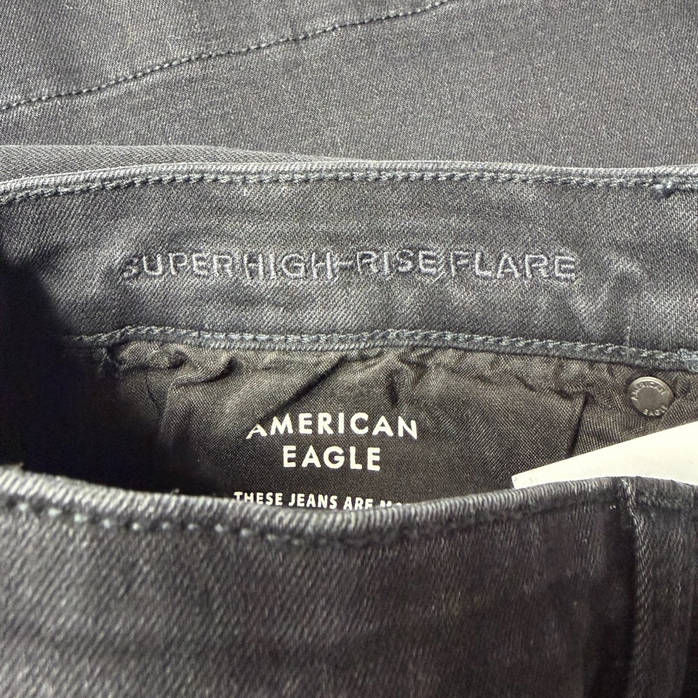 American Eagle Black Super High Rise Flare Jeans Women’s Size 12 Regular NWT - Picture 6 of 10